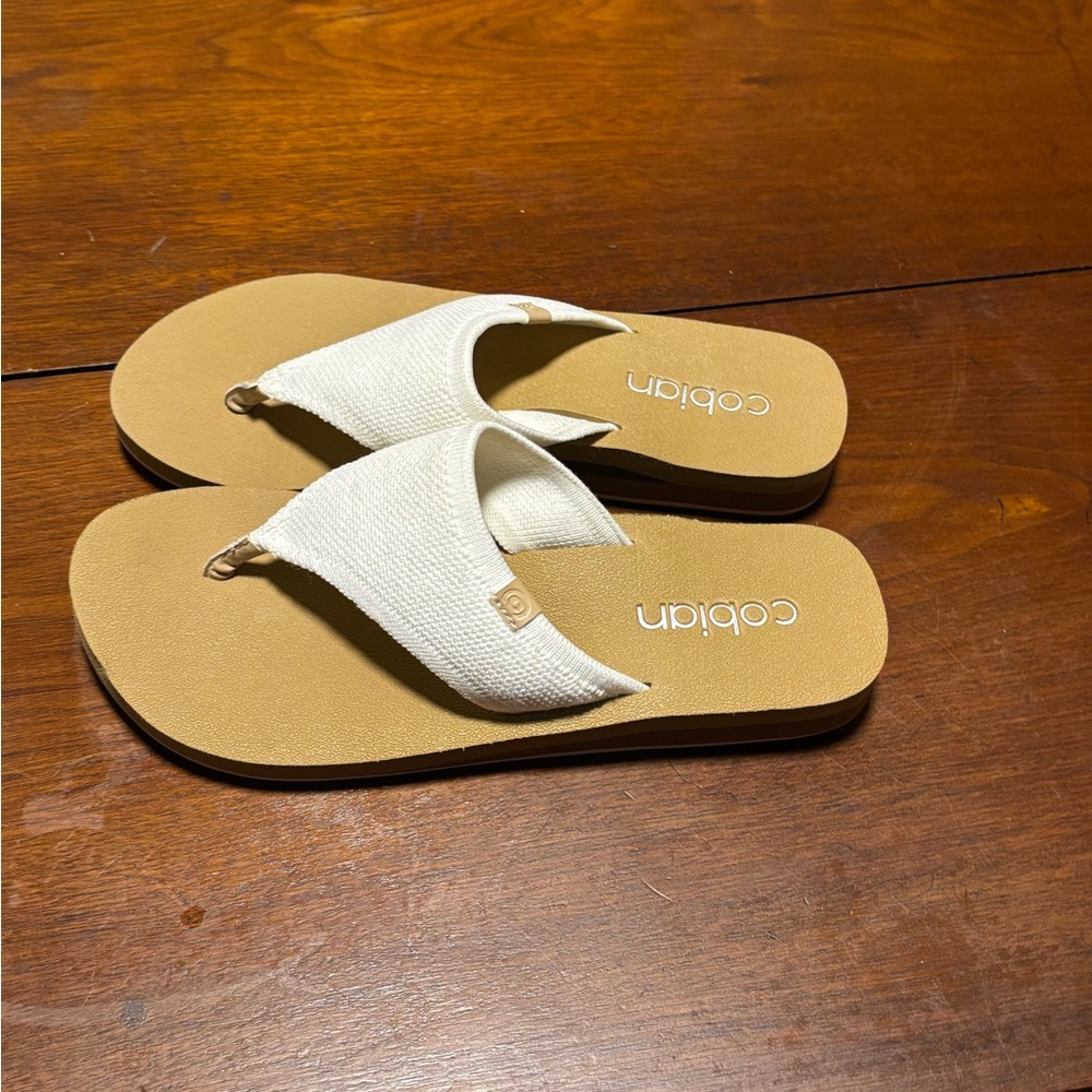 Cobian Flip Flops White Women Size 7 - Picture 3 of 8